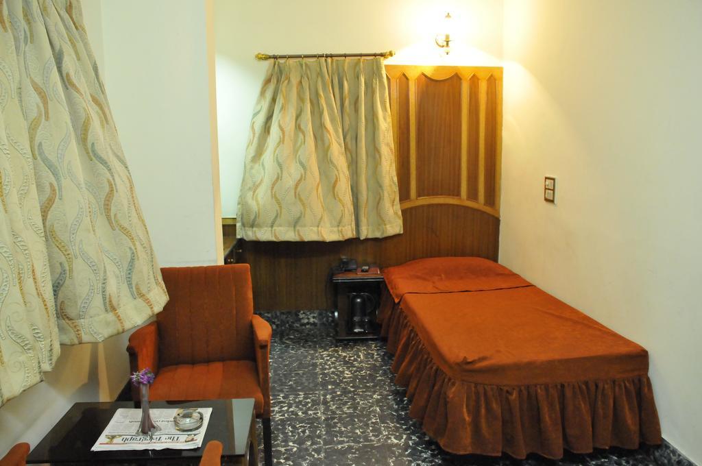 Hotel Heera Kalkata Exteriér fotografie